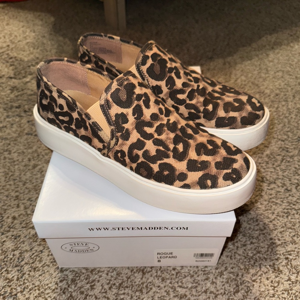 Steve Madden Sneakers